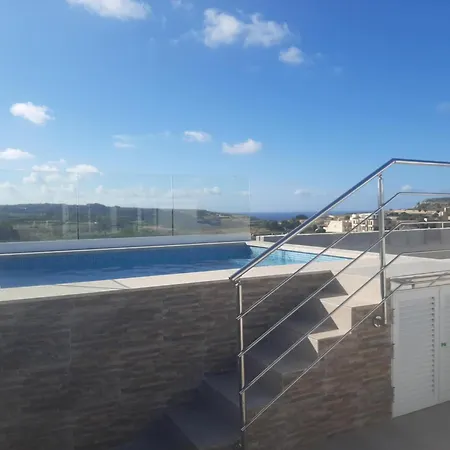 Sunsets Duplex Penthouse Gozo *