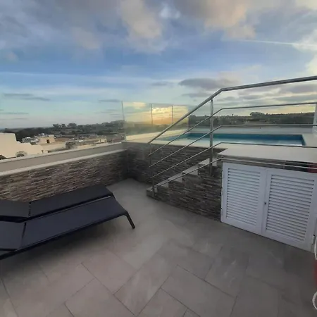 Sunsets Duplex Penthouse Gozo アパート
